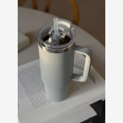 Termokop med suger�r - Light Grey