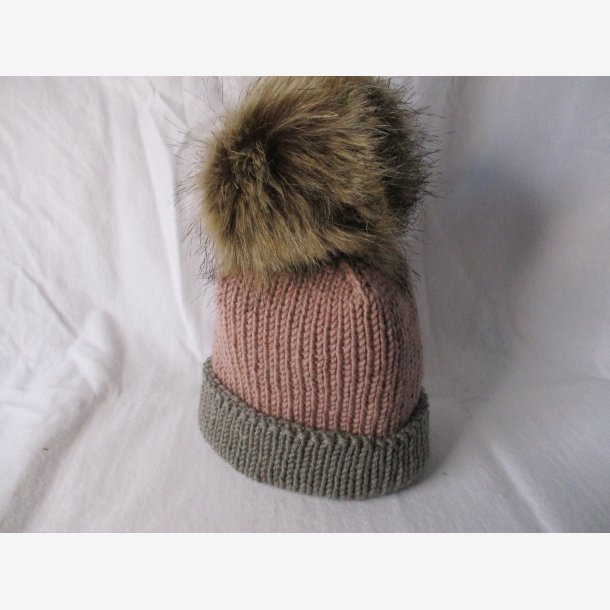 Beanie hue str. 1-2 �r m. 1 pompon