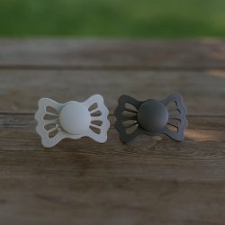 FRIGG Lucky - Symmetrical Silicone 2-Pack Pacifiers - Portobello/Cream - Size 1