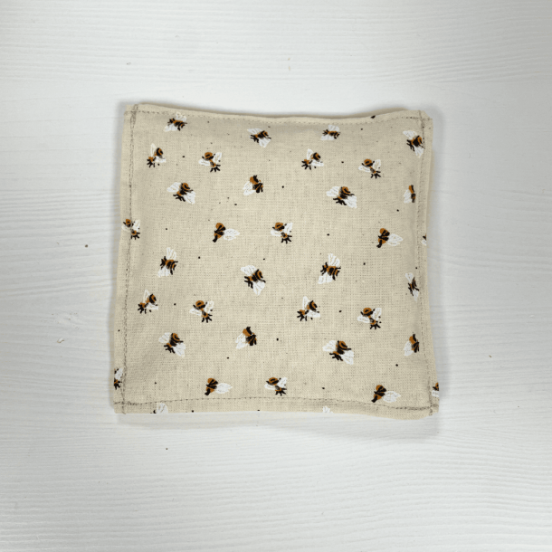 Sansepose �rtepose med bier