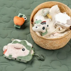 Sensorisk baby aktivitetsbog - Tiny farm - Farvemix